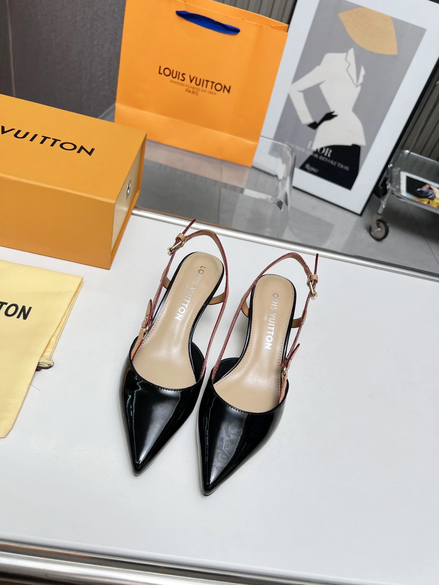 COCO-- 8V 1ACBIX cowhide Heel height：5.5CM item:D-X000I0353